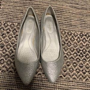 New flat shoes size 8 1/2